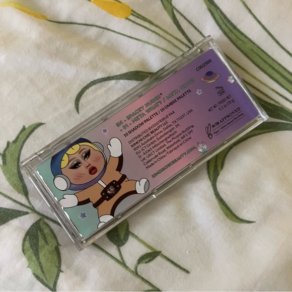 Spacey Nudes 10 shadow palettte 
by KIMCHI  CHIC Beauty LLC - Picture 5 of 5